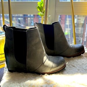 NWOT Sorel Joan of Arctic Wedge II Chelsea Bootie Size 10